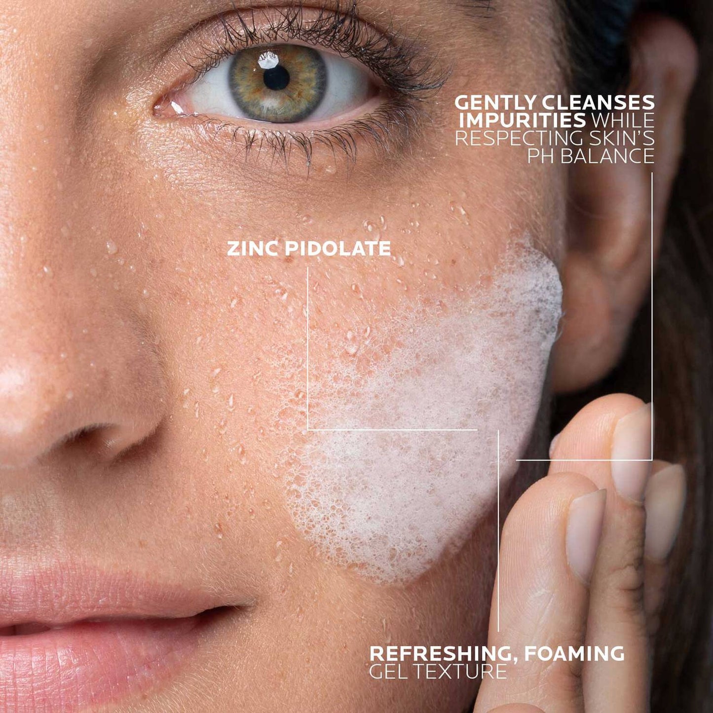 effaclar-gel-facial-wash-for-oily-skin-m5 LaRochePosay-Product-Effaclar-Effaclar-Foaming-Gel-400ml-3337872411991-texture-REV.jpg