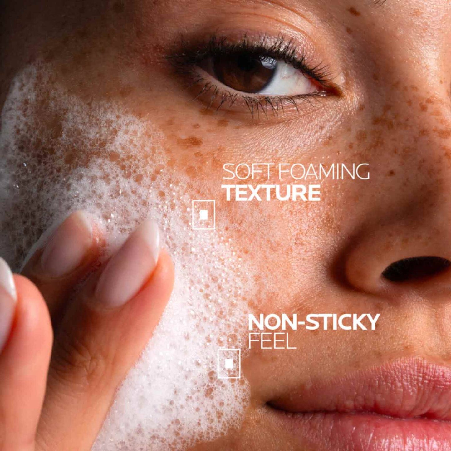 effaclar-supramolecular-oil-and-pores-jelly-cleanser-i0 Supramolecular-Cleanser_D2C-ATF-Texture_1500x1500.jpg